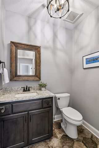 2880 Fairway Drive, Chaska, MN 55318