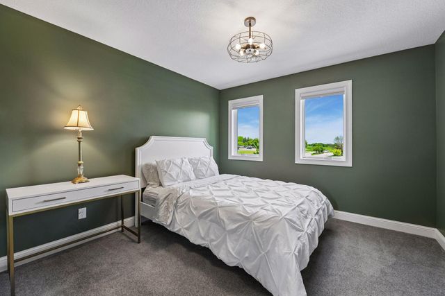 2880 Fairway Drive, Chaska, MN 55318