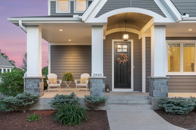 2880 Fairway Drive, Chaska, MN 55318