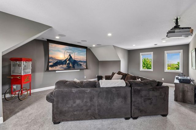 2880 Fairway Drive, Chaska, MN 55318