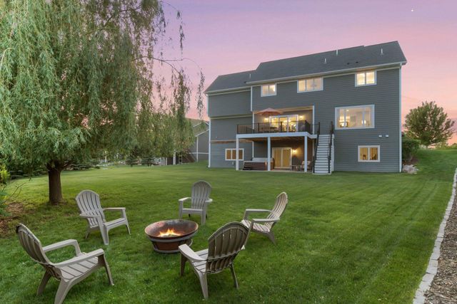 2880 Fairway Drive, Chaska, MN 55318