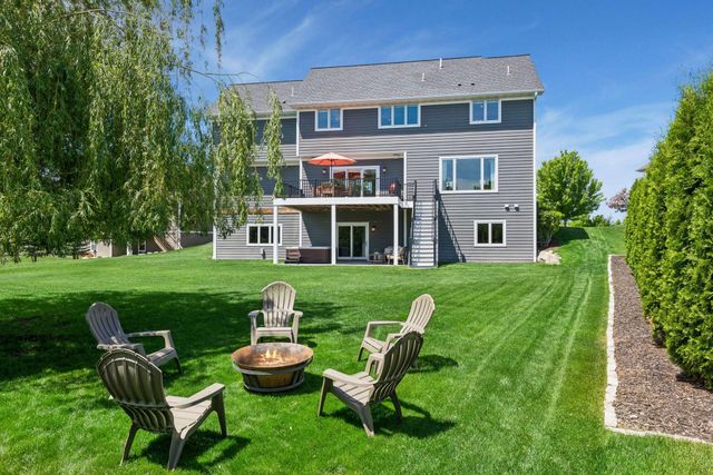2880 Fairway Drive, Chaska, MN 55318