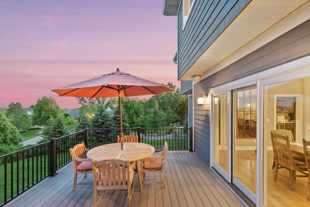 2880 Fairway Drive, Chaska, MN 55318