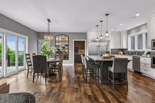 2880 Fairway Drive, Chaska, MN 55318