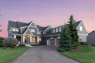 2880 Fairway Drive, Chaska, MN 55318