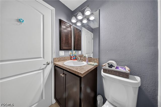 527 NW 27th AVE, Cape Coral, FL 33993