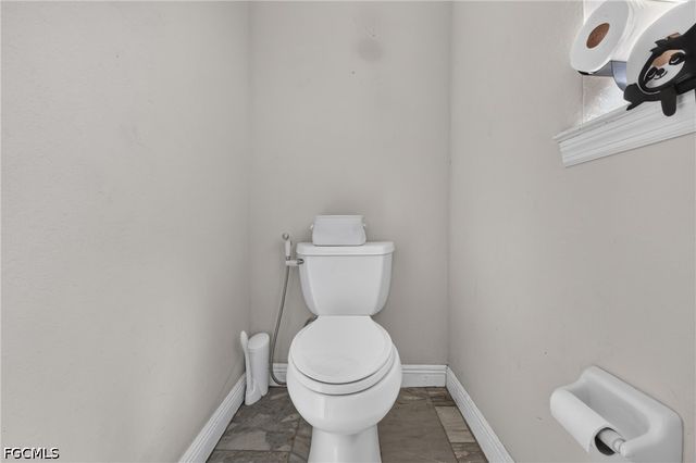 527 NW 27th AVE, Cape Coral, FL 33993
