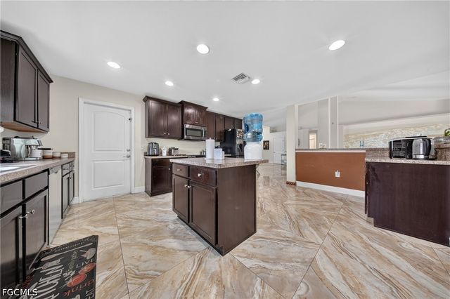 527 NW 27th AVE, Cape Coral, FL 33993