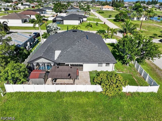 527 NW 27th AVE, Cape Coral, FL 33993