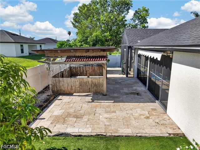 527 NW 27th AVE, Cape Coral, FL 33993