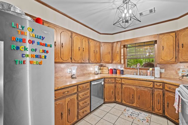 151 Pinon, Searcy, AR 72143