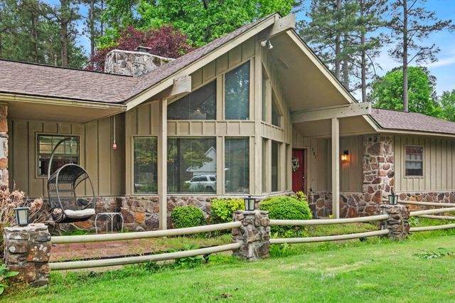 151 Pinon, Searcy, AR 72143