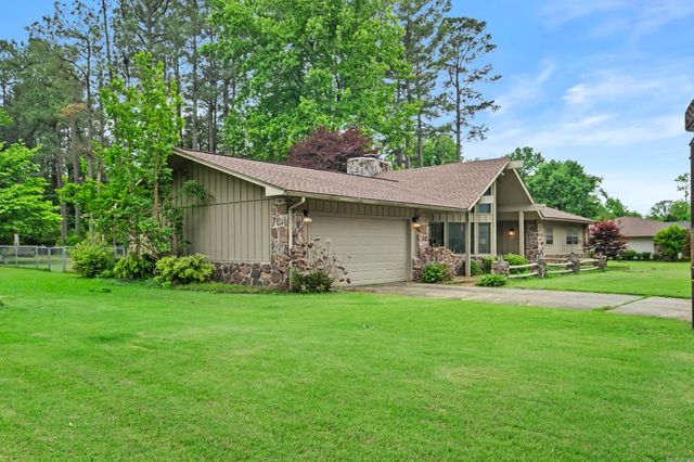 151 Pinon, Searcy, AR 72143