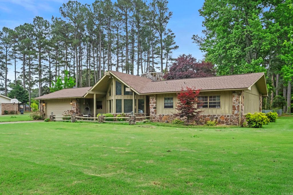 151 Pinon, Searcy, AR 72143