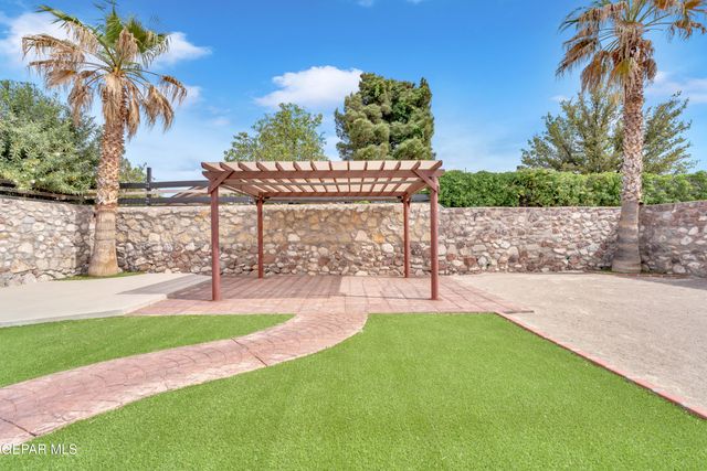 7516 PLAZA TAURINA Drive, El Paso, TX 79912