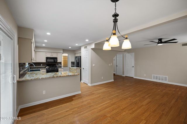 3402 E WINDSONG Drive, Phoenix, AZ 85048