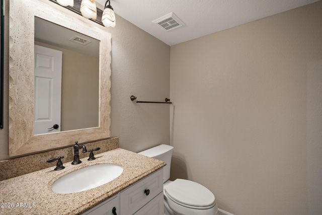 3402 E WINDSONG Drive, Phoenix, AZ 85048