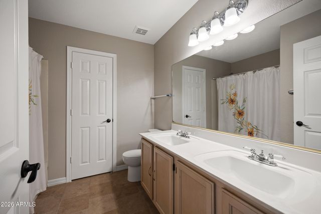 3402 E WINDSONG Drive, Phoenix, AZ 85048