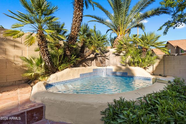 3402 E WINDSONG Drive, Phoenix, AZ 85048