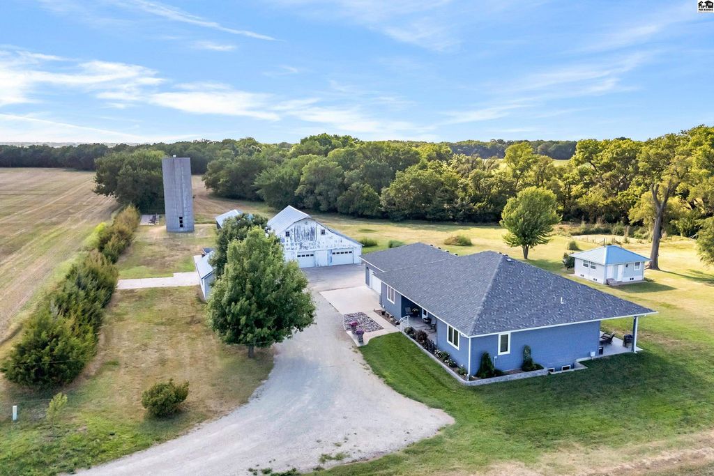 348 Arrowhead Road