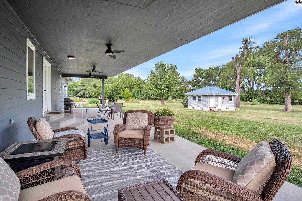 348 Arrowhead Road