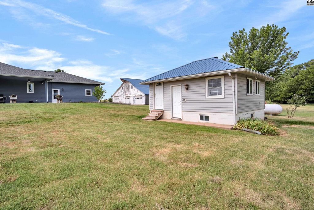 348 Arrowhead Road
