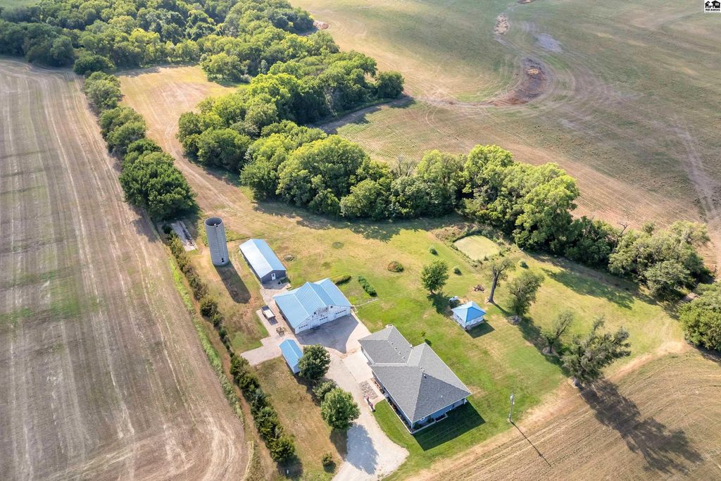 348 Arrowhead Road