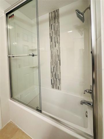 207 GOLDEN POND COURT, Valrico, FL 33594