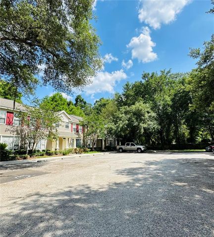 207 GOLDEN POND COURT, Valrico, FL 33594