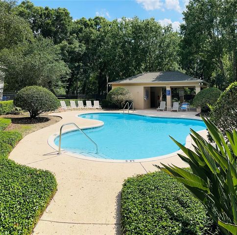 207 GOLDEN POND COURT, Valrico, FL 33594