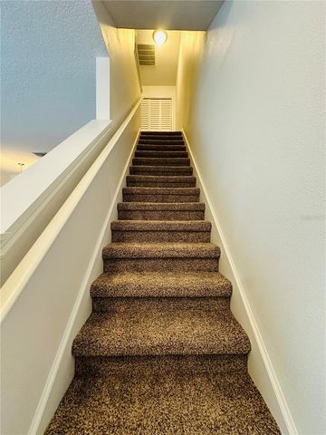 207 GOLDEN POND COURT, Valrico, FL 33594