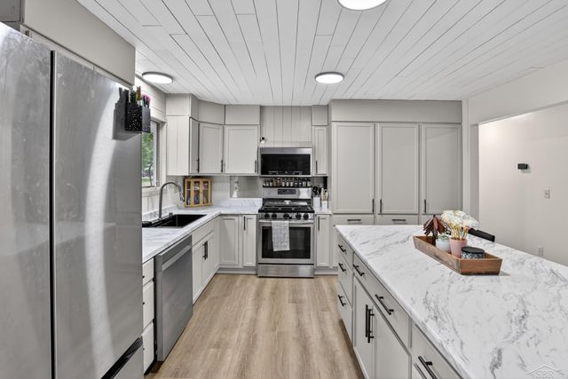 3121 Dale Street, Harrison, MI 48625