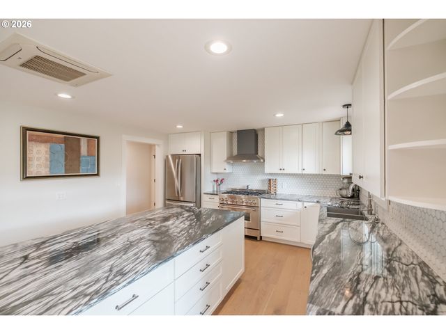 7500 SPRING VALLEY Rd, Salem, OR 97304