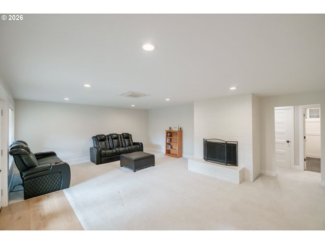 7500 SPRING VALLEY Rd, Salem, OR 97304