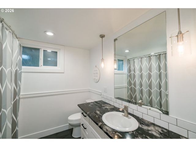 7500 SPRING VALLEY Rd, Salem, OR 97304