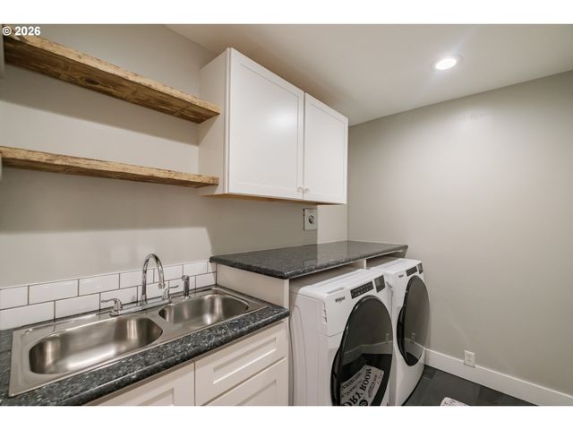 7500 SPRING VALLEY Rd, Salem, OR 97304