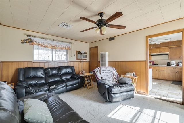 1820 Sandra Drive, Midwest City, OK 73110