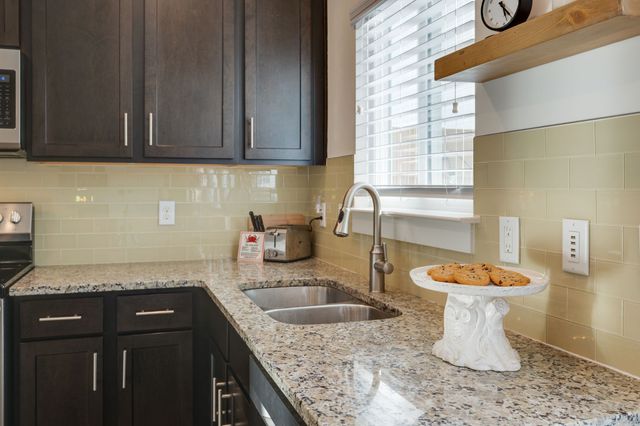 206 W Mill Dr, Nashville, TN 37209