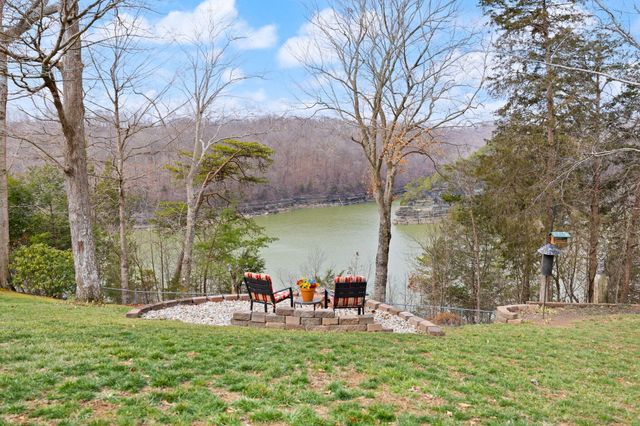 512 Water Cliff Drive, Somerset, KY 42503