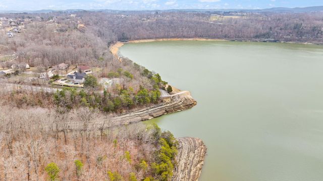 512 Water Cliff Drive, Somerset, KY 42503
