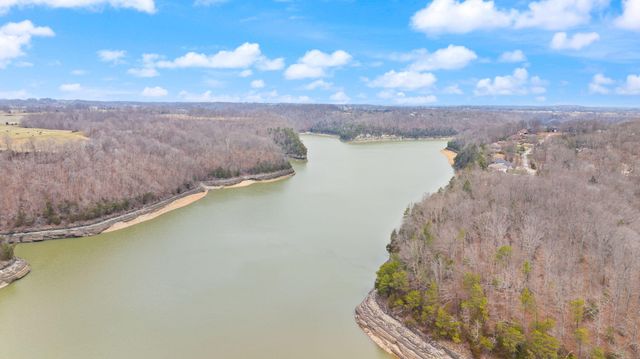 512 Water Cliff Drive, Somerset, KY 42503