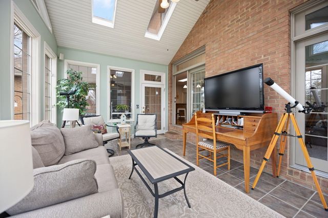 512 Water Cliff Drive, Somerset, KY 42503