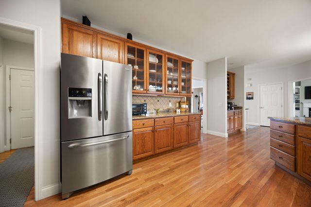 512 Water Cliff Drive, Somerset, KY 42503