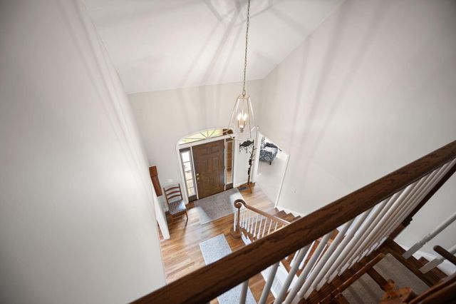 512 Water Cliff Drive, Somerset, KY 42503