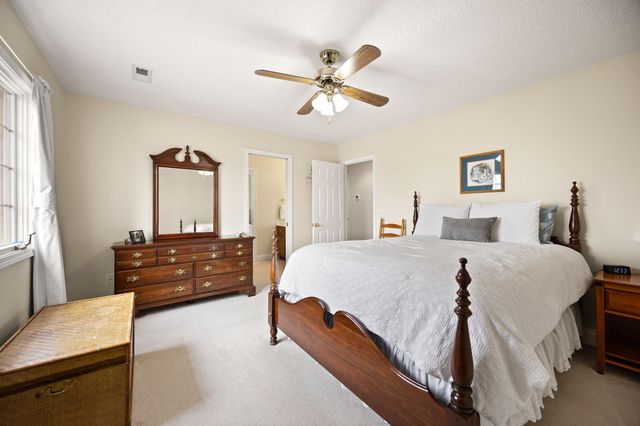 512 Water Cliff Drive, Somerset, KY 42503