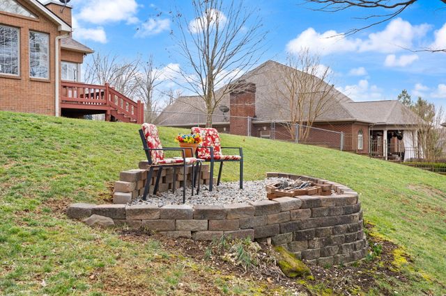 512 Water Cliff Drive, Somerset, KY 42503