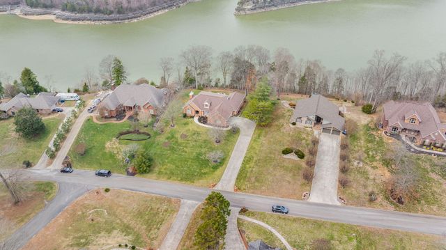 512 Water Cliff Drive, Somerset, KY 42503
