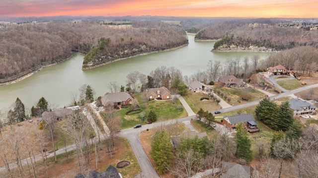 512 Water Cliff Drive, Somerset, KY 42503
