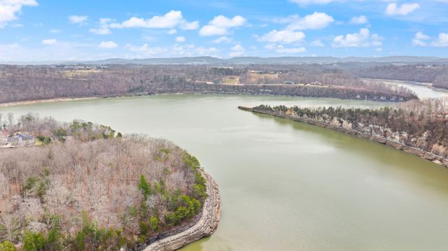 512 Water Cliff Drive, Somerset, KY 42503