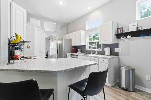 5874 Stonebridge Circle, Miami Twp, OH 45150